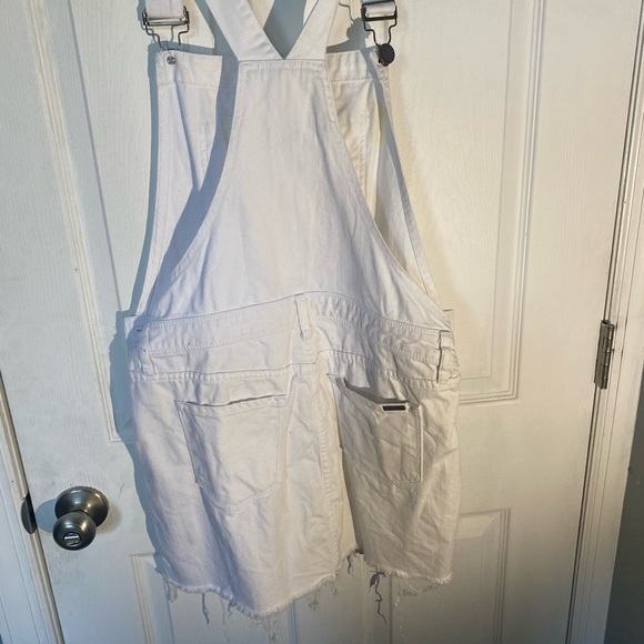 white overalls skirt - Picture 2 of 2